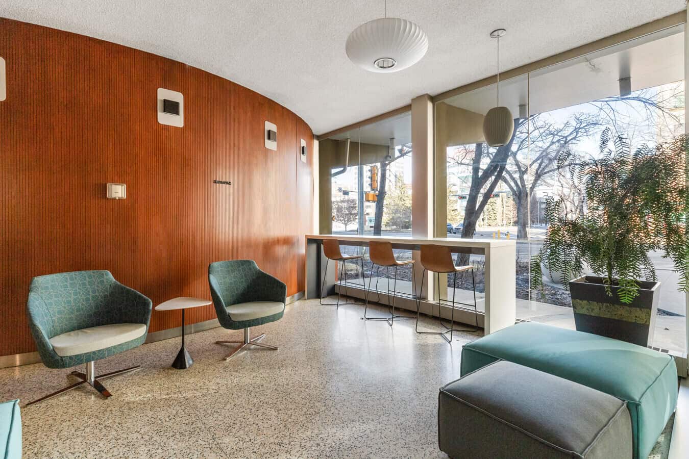 012-lobby-003