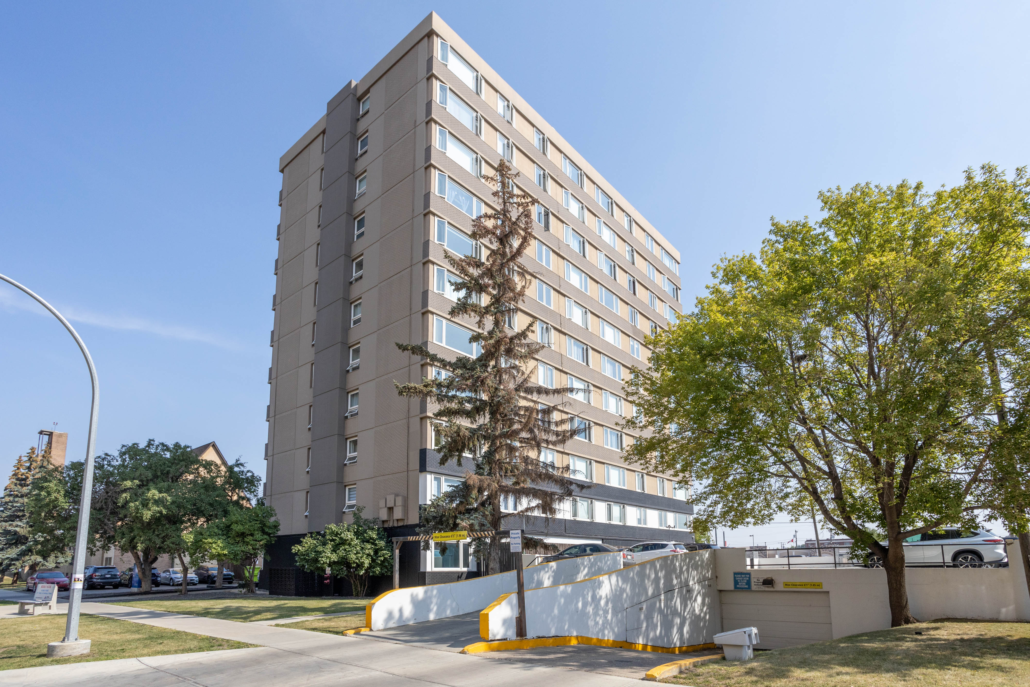 Kingsway Tower - 11027 102 St-3